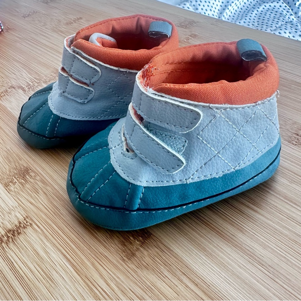 Carter’s Green, Tan and Orange Kids Booties Boots Shoes - Picture 4 of 7